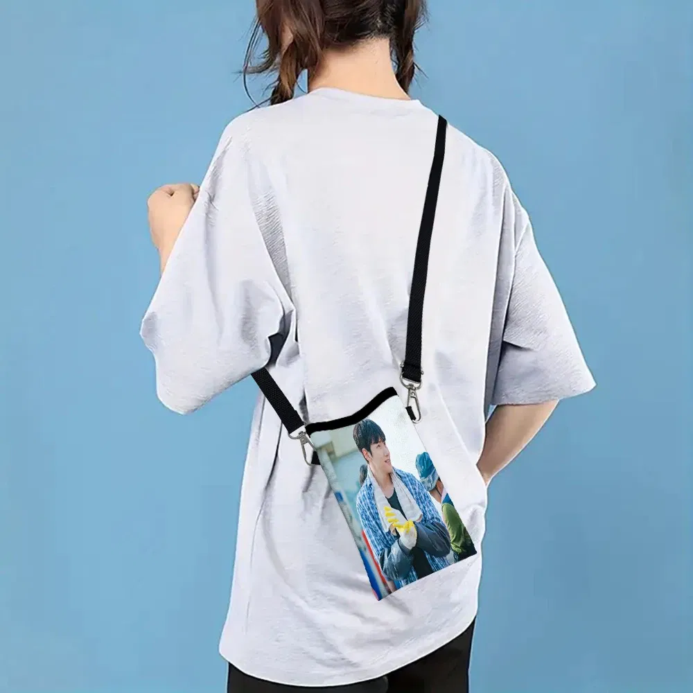 Color: Clear, Size: Extra Large - Ji Chang Wook Phone Bag Adjustable and Detachable Strap Designed for Women Crossbody Convertible ShoulderBag3.3 - Image 5